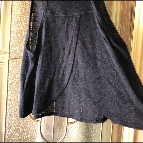 Navy B Small Hollister tank (see photos) - Picture 4 of 4